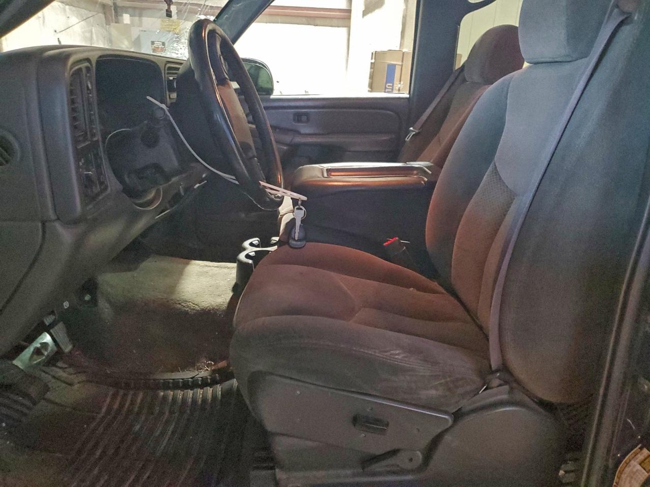 Chevrolet Silverado K1500 Image 7