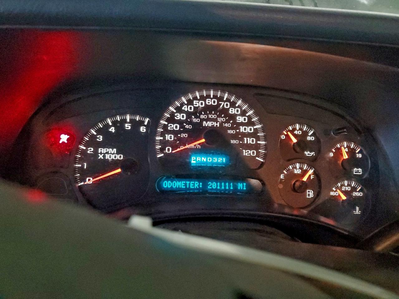 Chevrolet Silverado K1500 Image 2