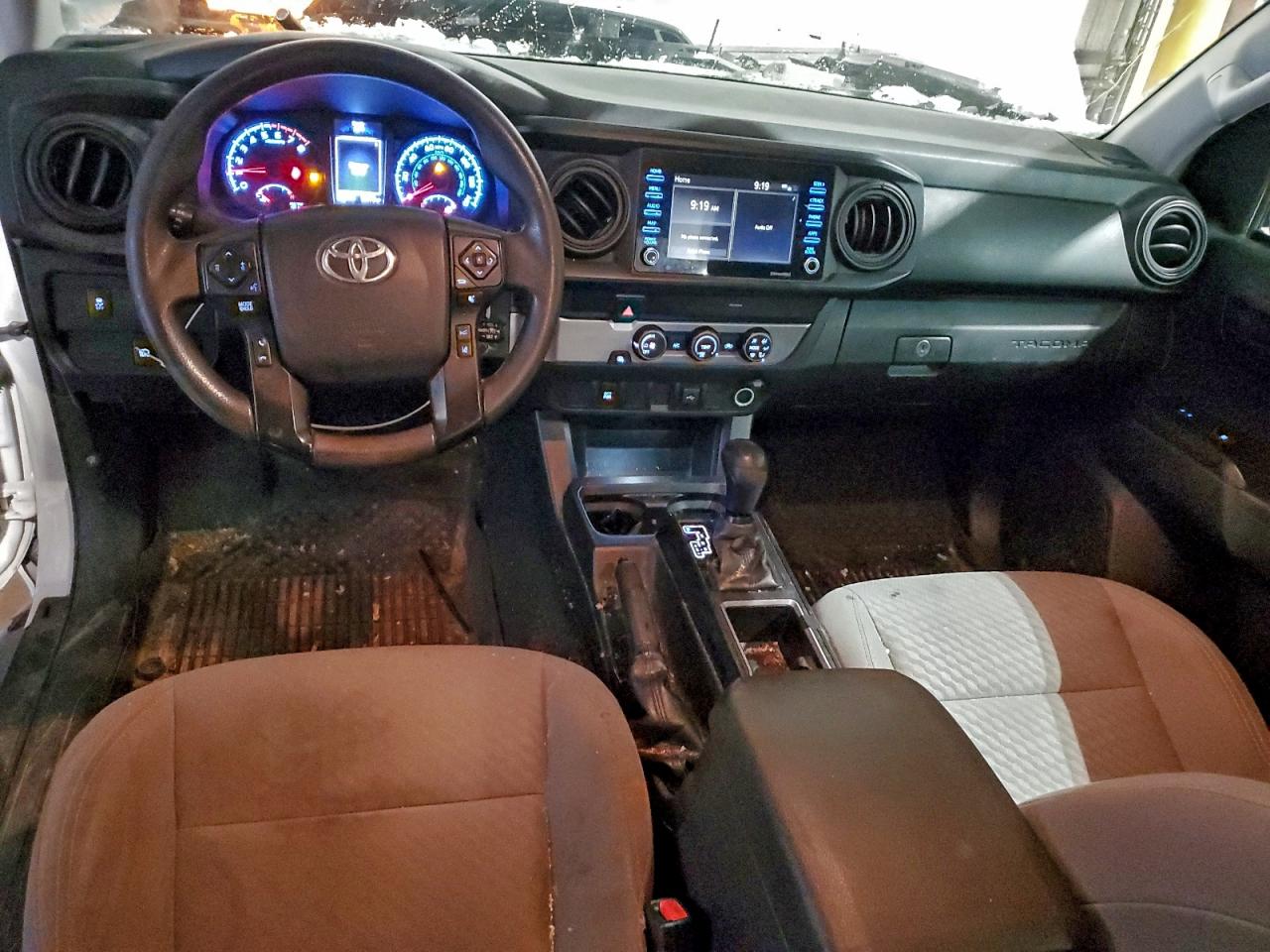 Toyota Tacoma Access Cab Image 11