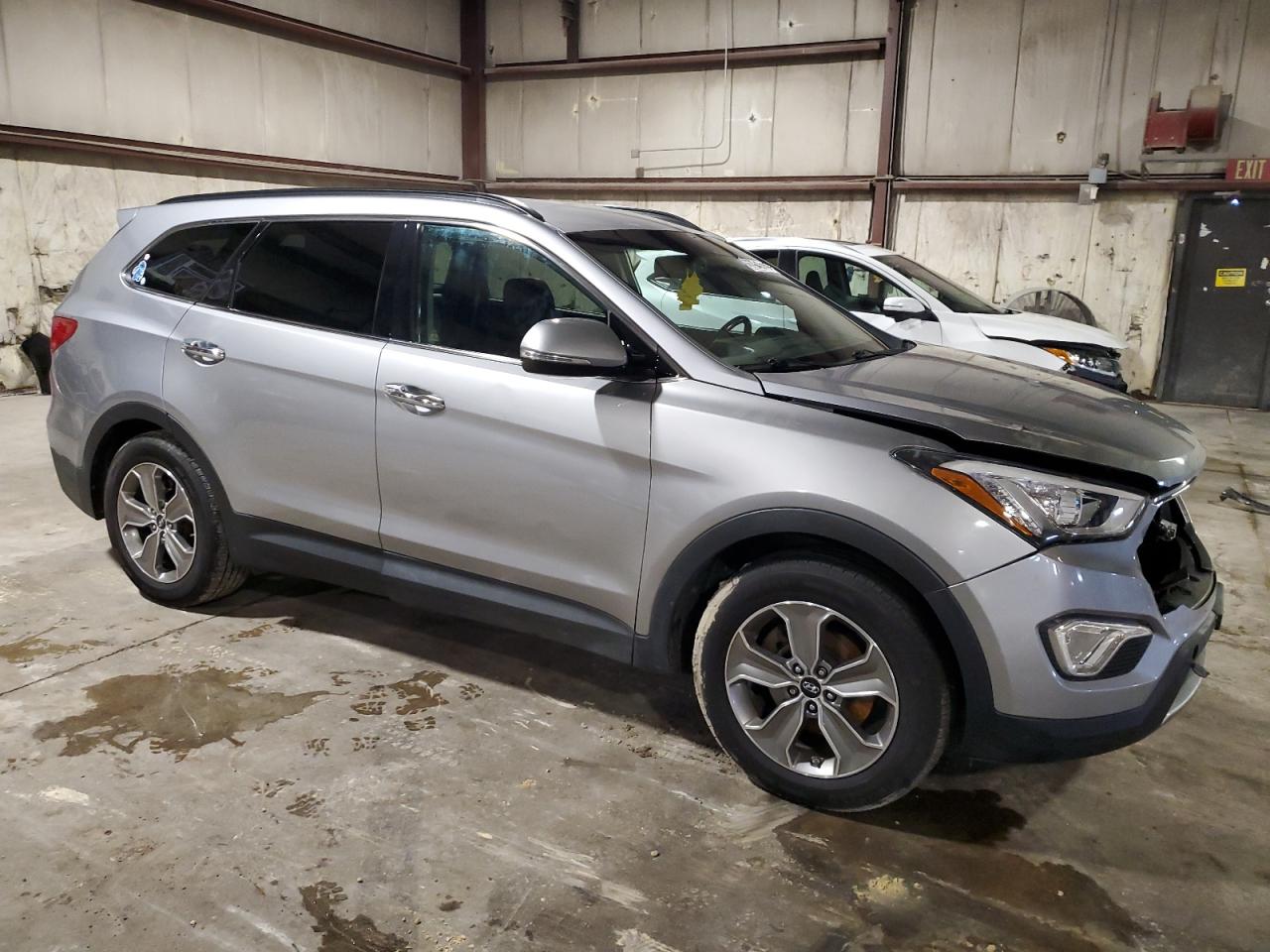 Hyundai SANTA FE Gls Image 4