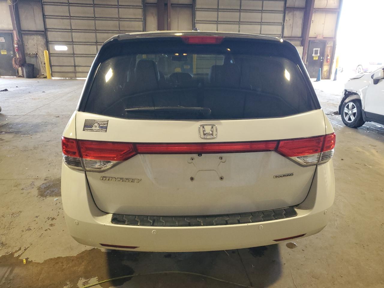 Honda Odyssey Touring Image 5