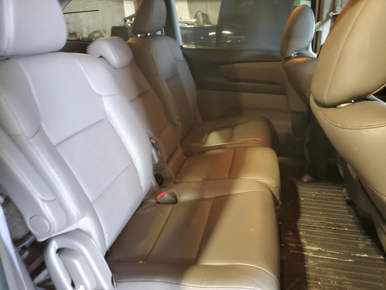 Honda Odyssey Touring Image 9