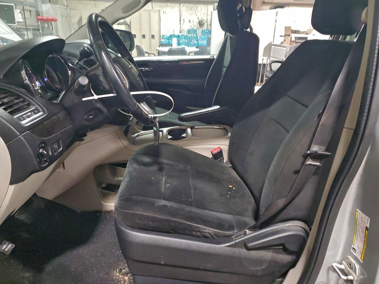 Dodge Caravan Sxt Image 4