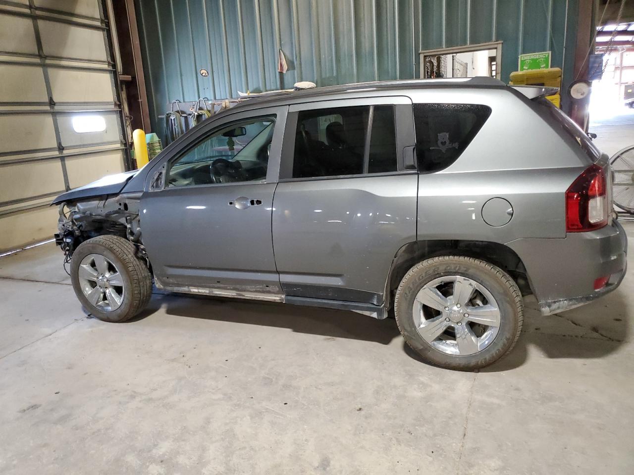 Jeep Compass Latitude Image 4