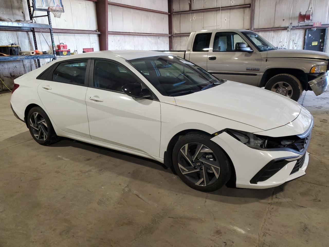 Hyundai ELANTRA Sel Sport Image 3