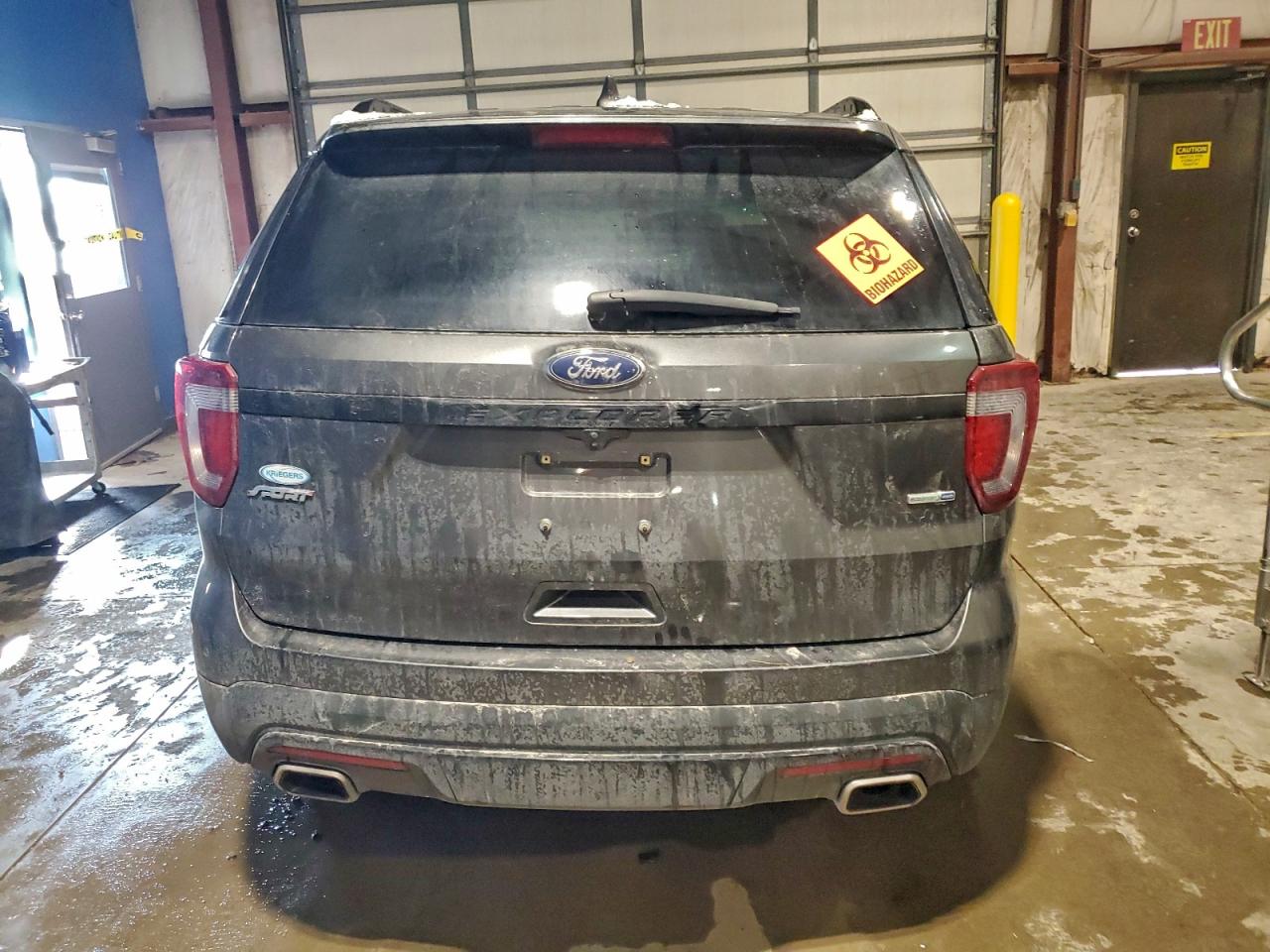 Ford Explorer Sport Image 6