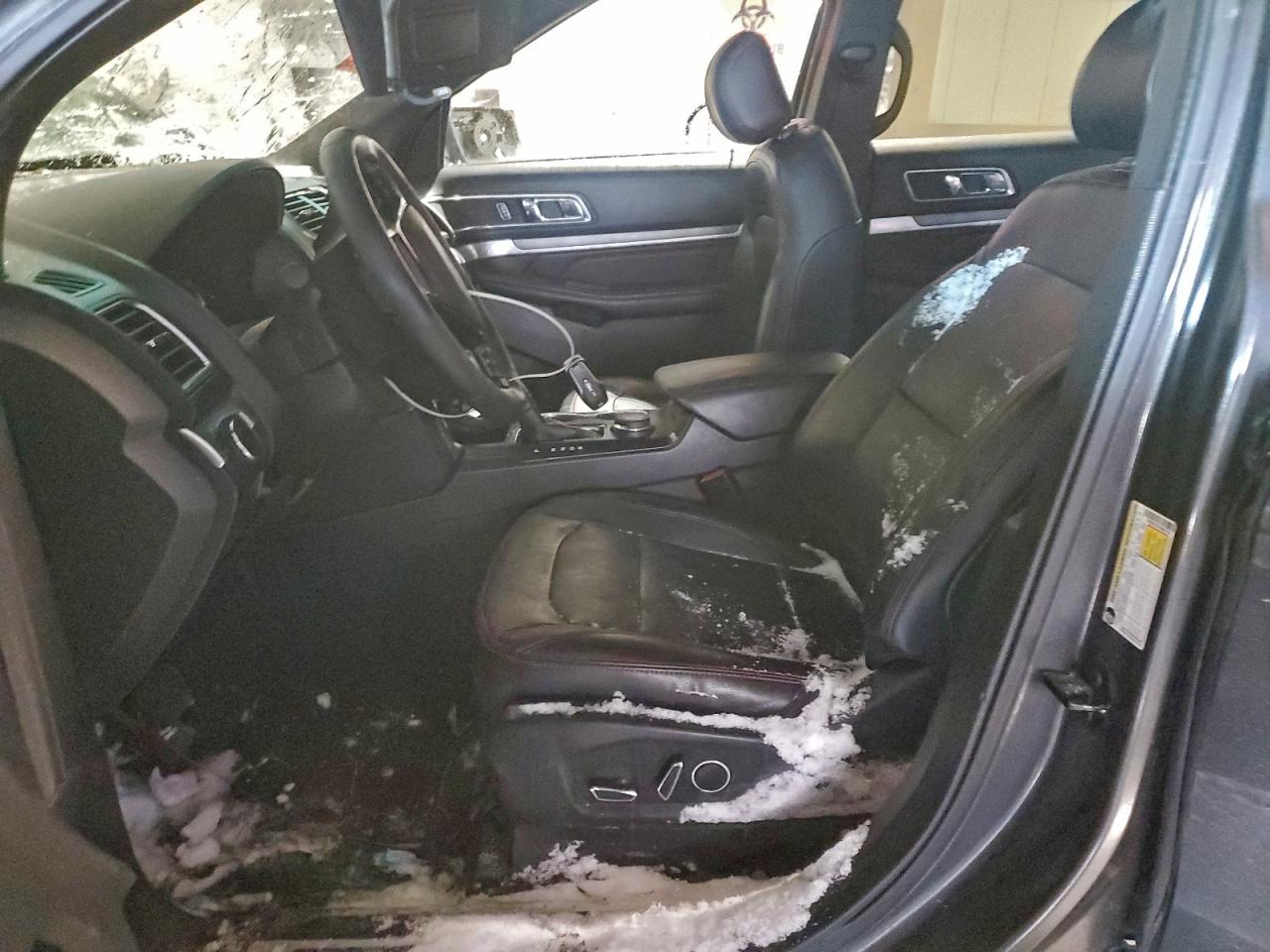 Ford Explorer Sport Image 5