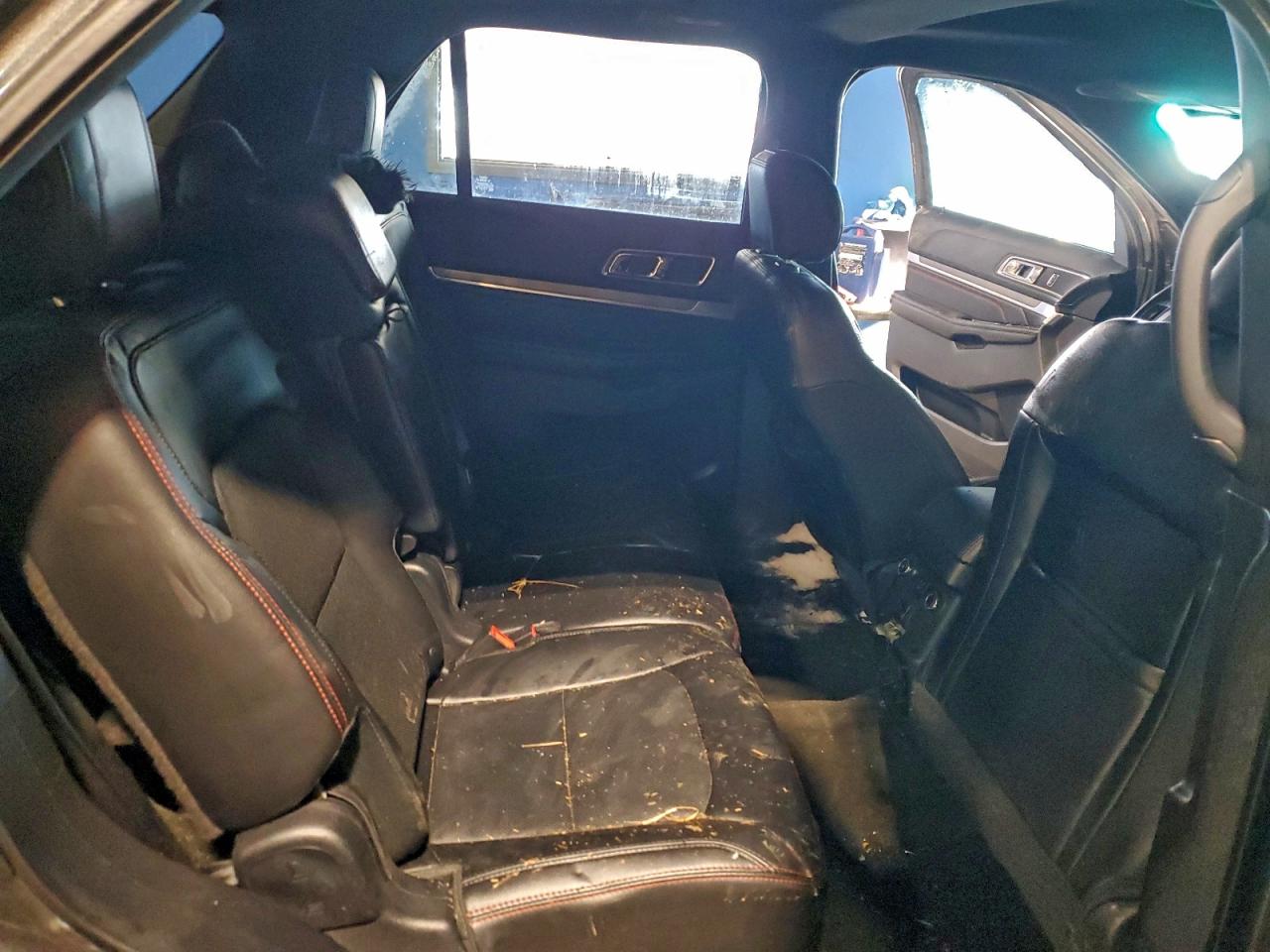 Ford Explorer Sport Image 9