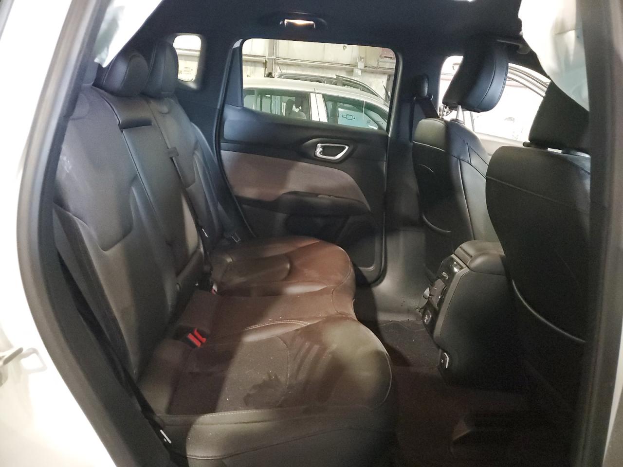 Jeep Compass Latitude Lux Image 6