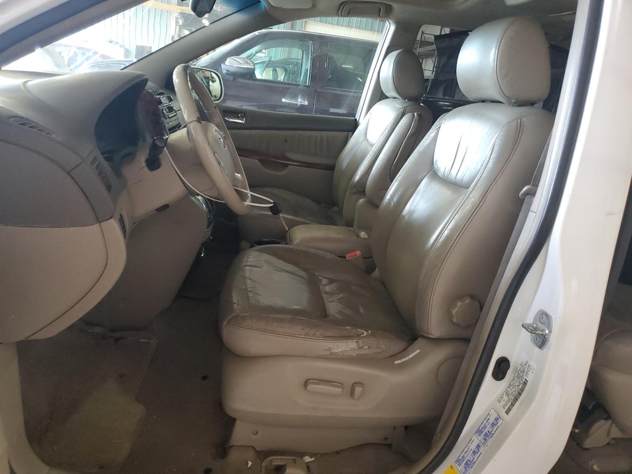 Toyota Sienna Xle Image 11