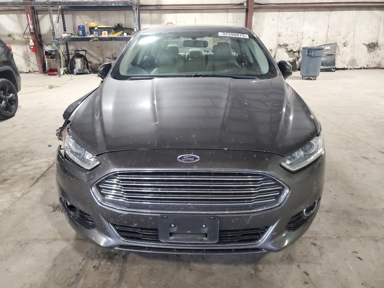 Ford Fusion Titanium Image 4