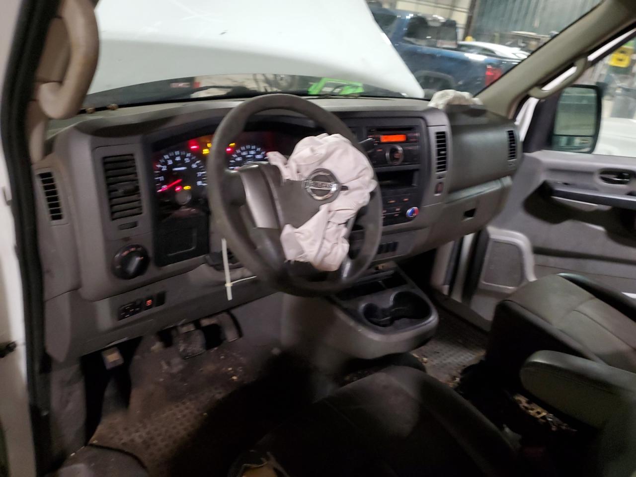 Nissan Nv 2500 Image 7