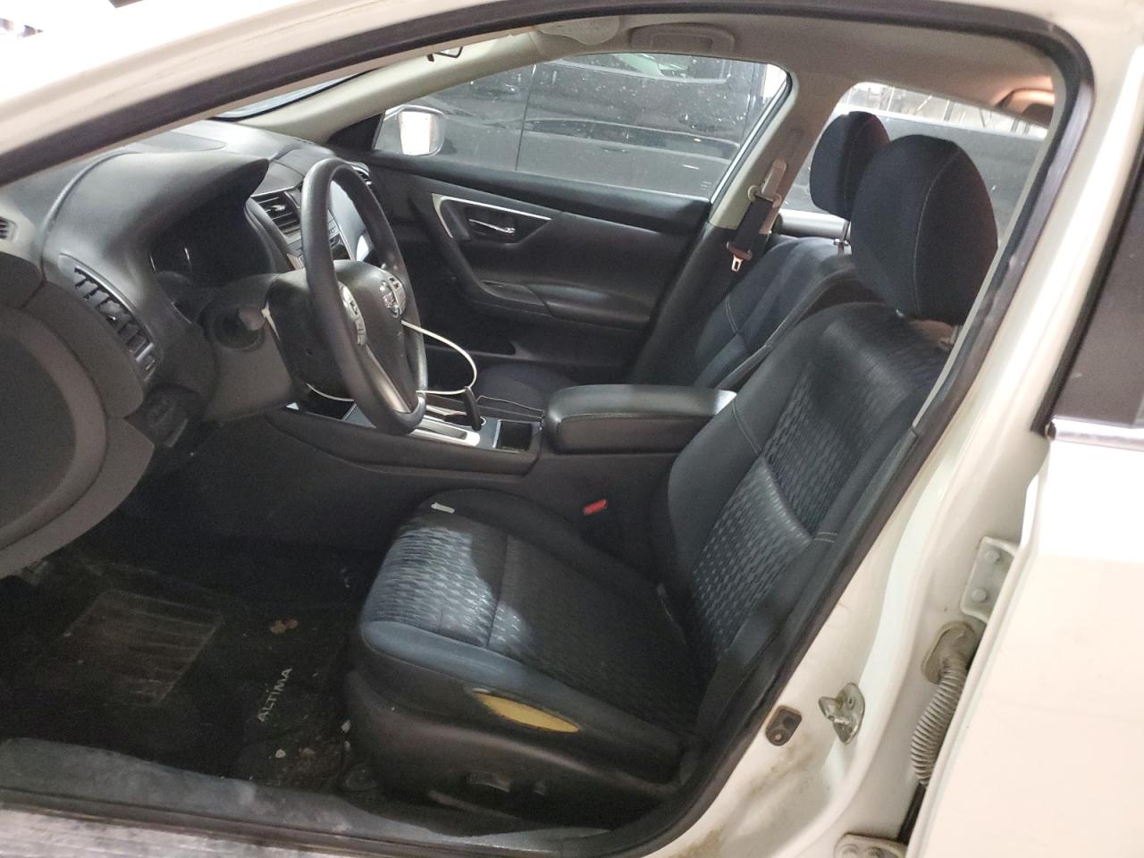 Nissan Altima 2.5 Image 6