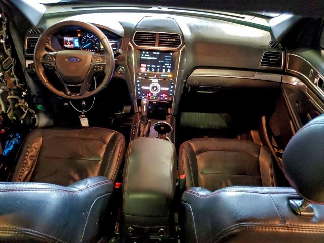 Ford Explorer Sport Image 9