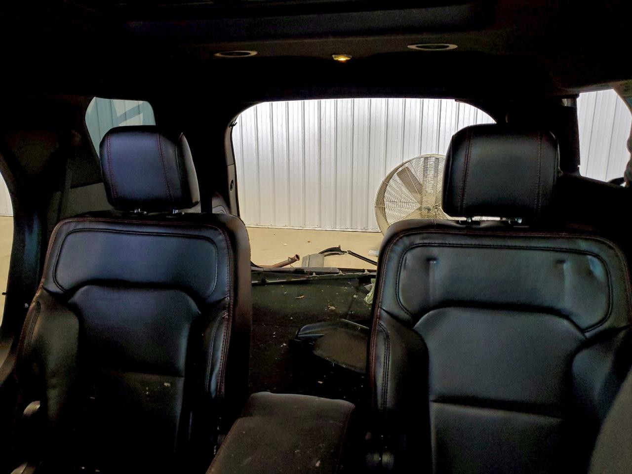 Ford Explorer Sport Image 10