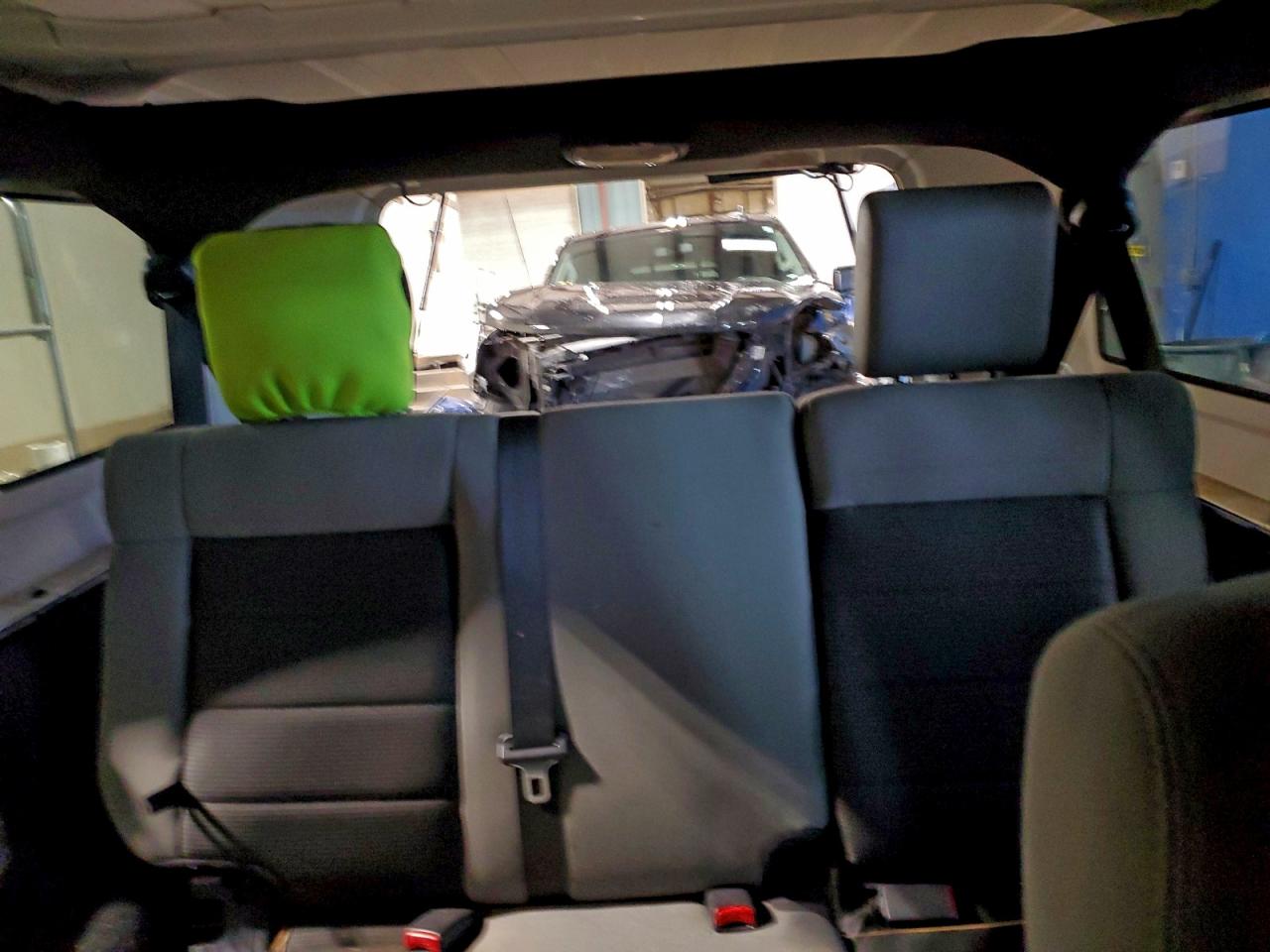 Jeep Wrangler Sahara Image 5