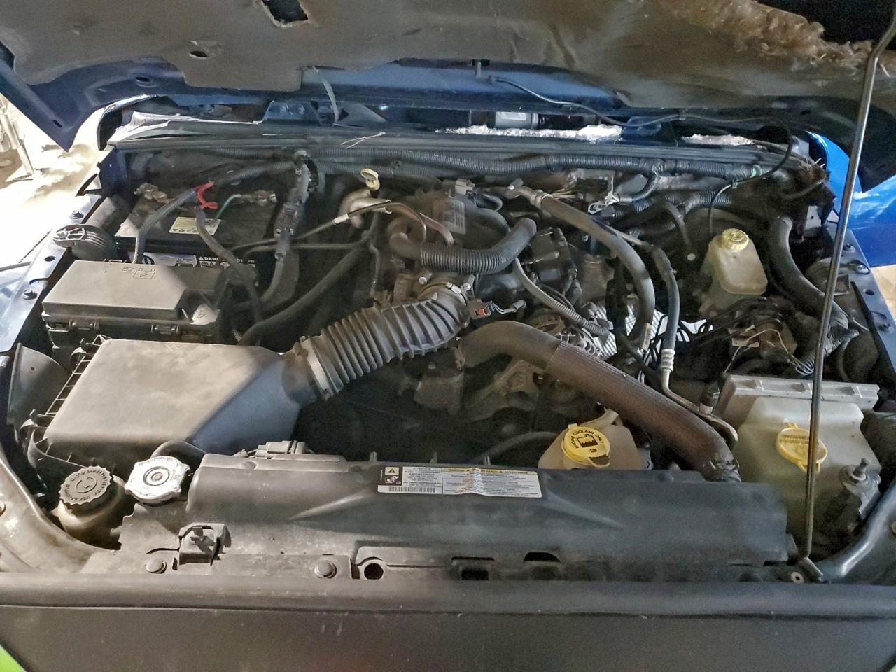 Jeep Wrangler Sahara Image 13