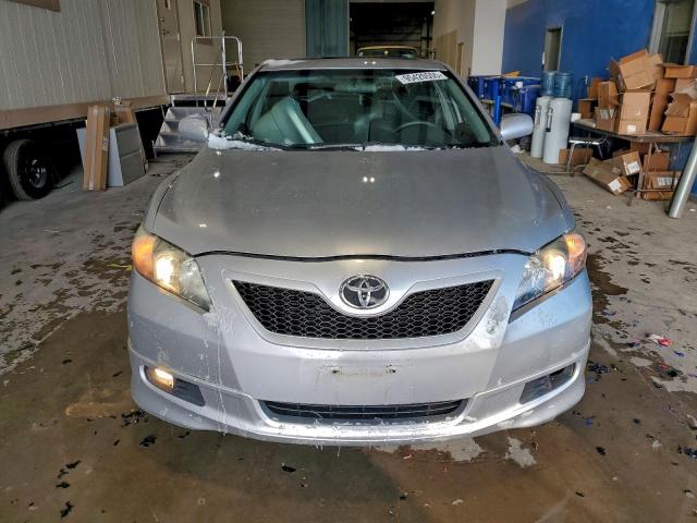 Toyota Camry Base Image 7