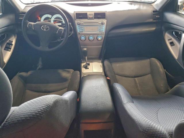 Toyota Camry Base Image 6