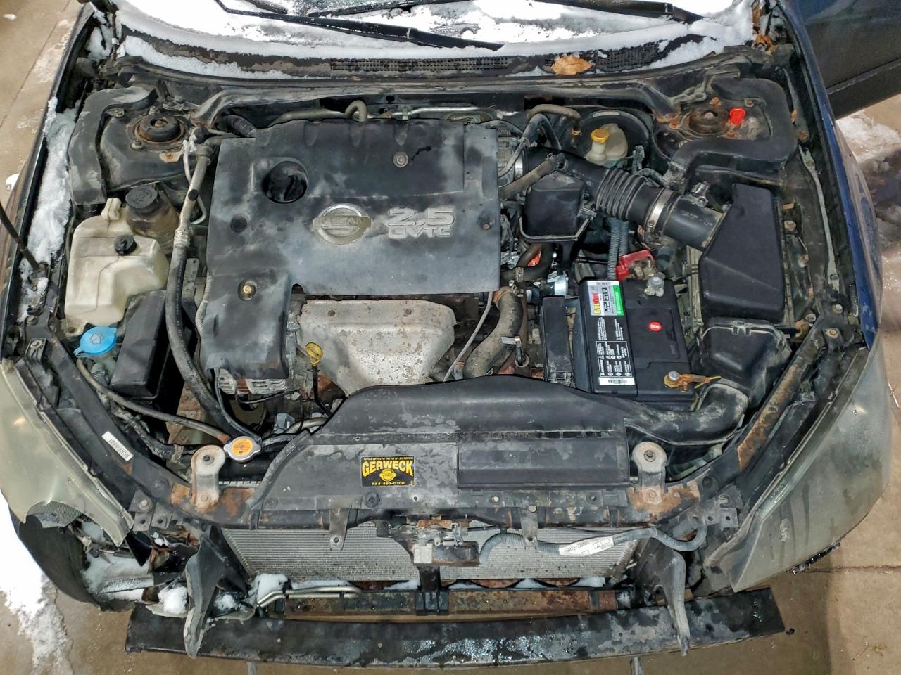 Nissan Altima S Image 9