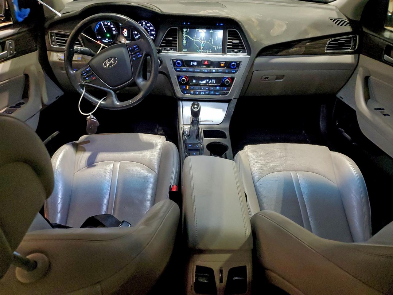 Hyundai SONATA Hybrid Image 9