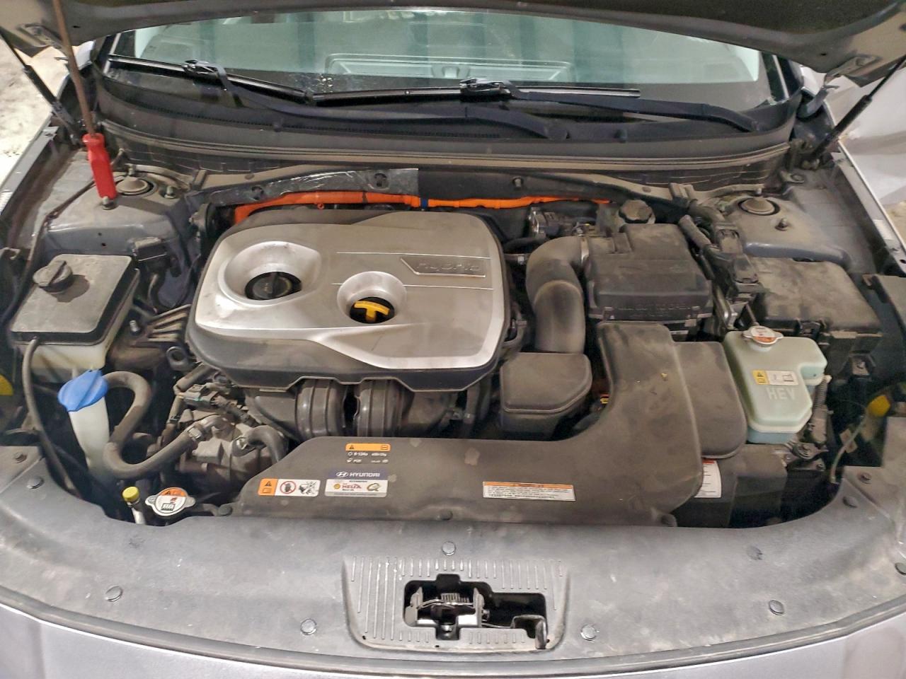 Hyundai SONATA Hybrid Image 4