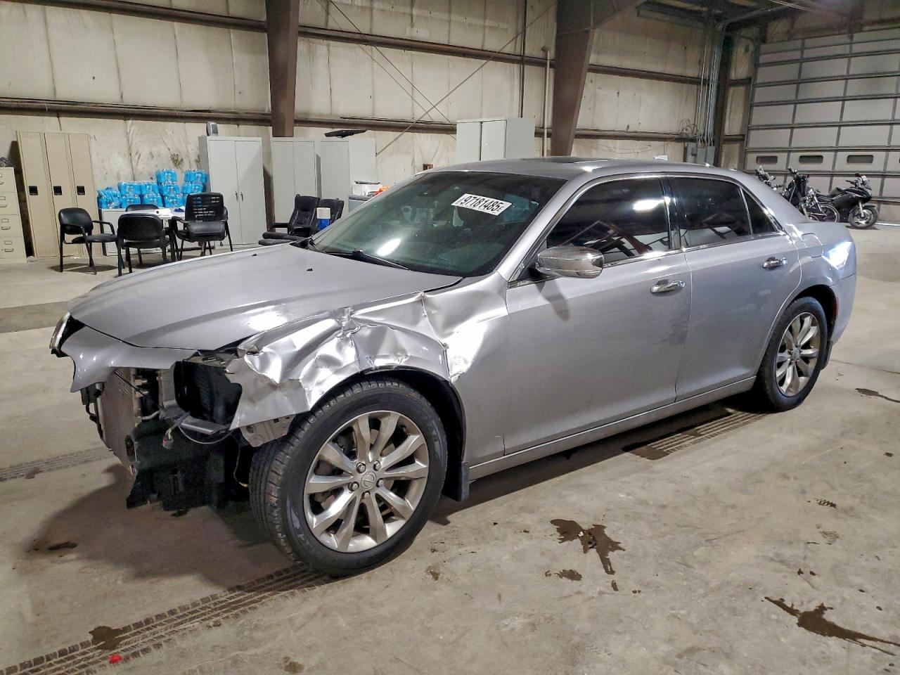 Chrysler 300 Limited Image 1