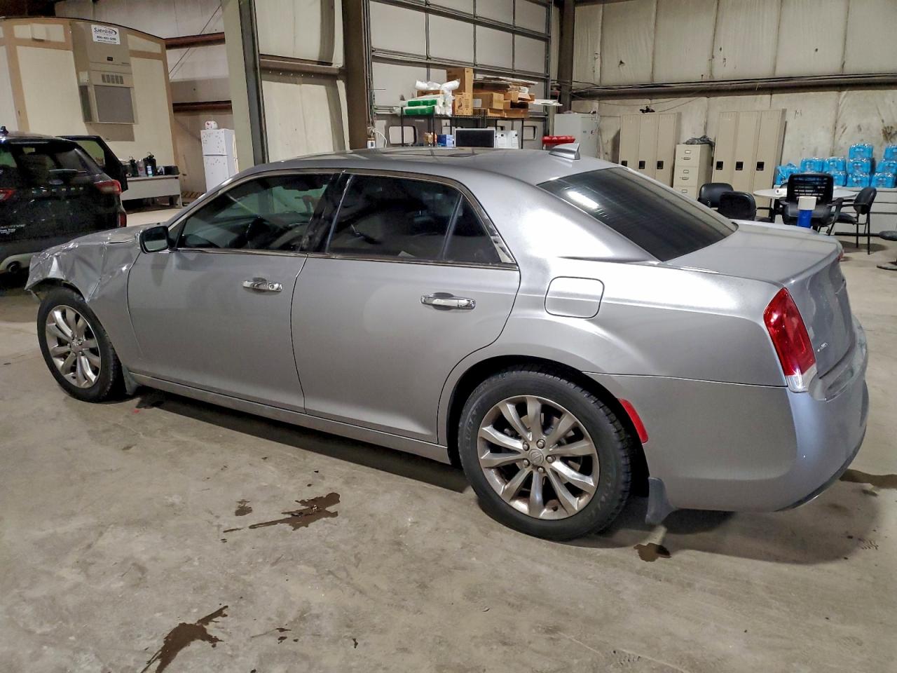 Chrysler 300 Limited Image 4