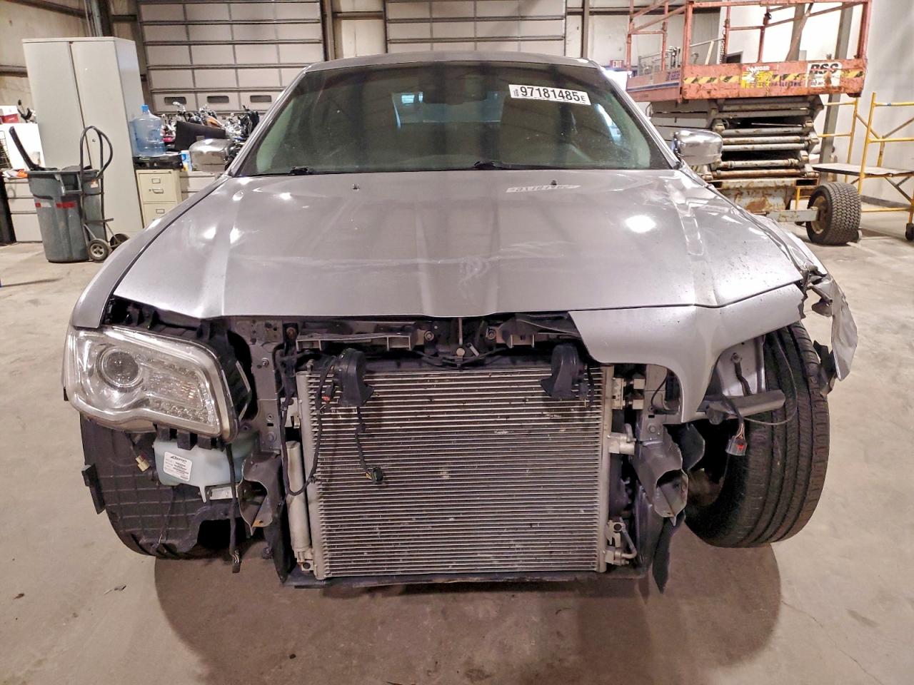 Chrysler 300 Limited Image 5