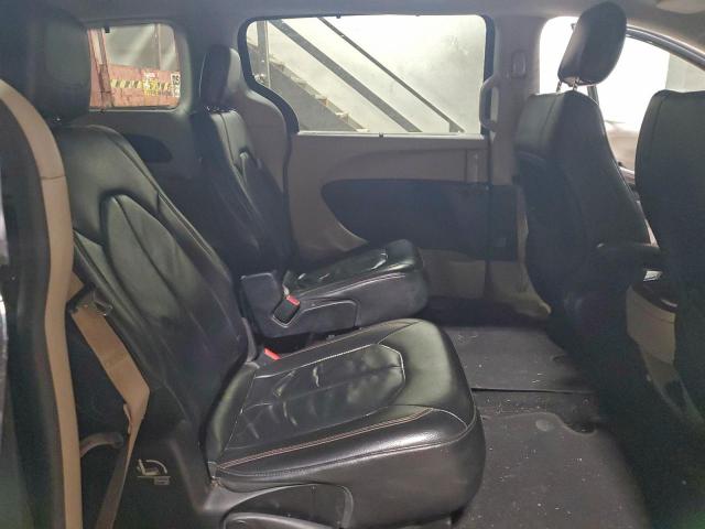 Chrysler Pacifica Touring L Image 8