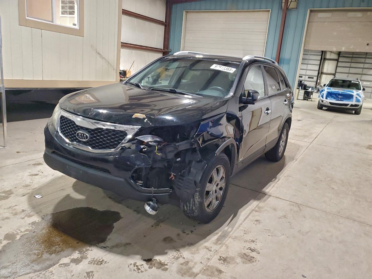 Kia Sorento Base Image 1