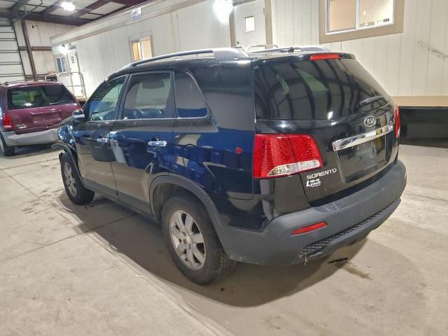 Kia Sorento Base Image 5