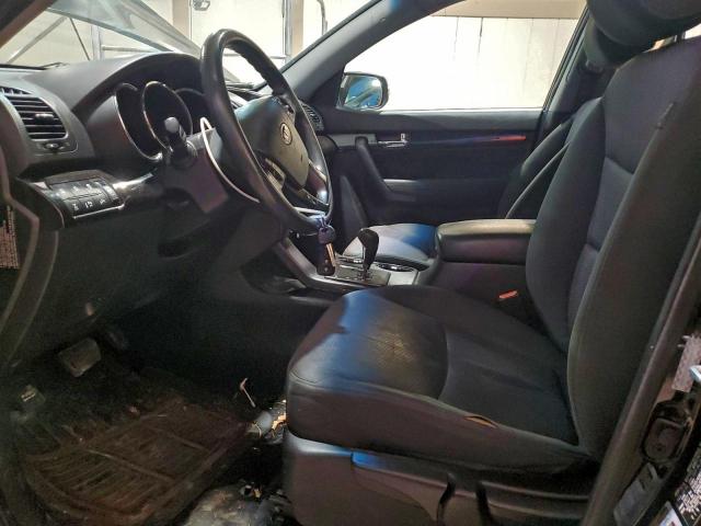 Kia Sorento Base Image 6