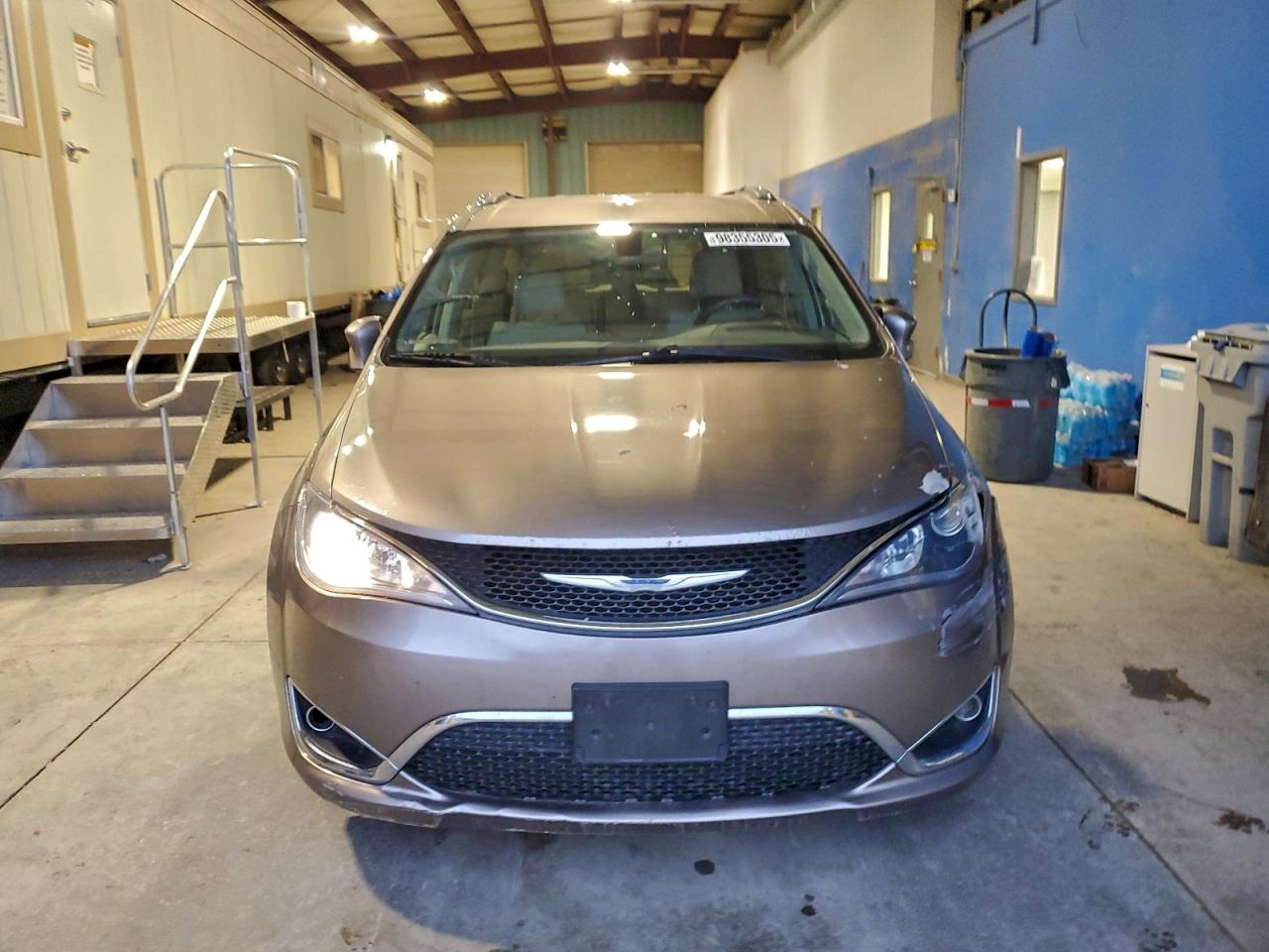 Chrysler Pacifica Touring L Plus Image 5