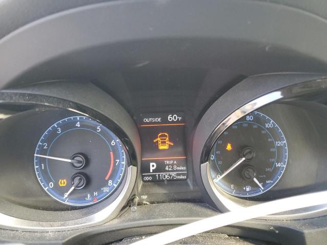 Toyota Corolla L Image 8