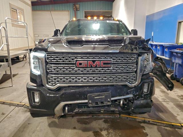 GMC Sierra K2500 Denali Image 6