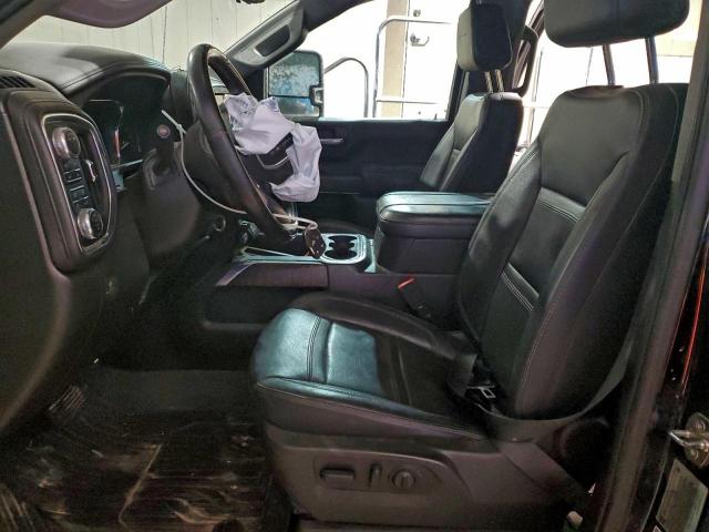 GMC Sierra K2500 Denali Image 5