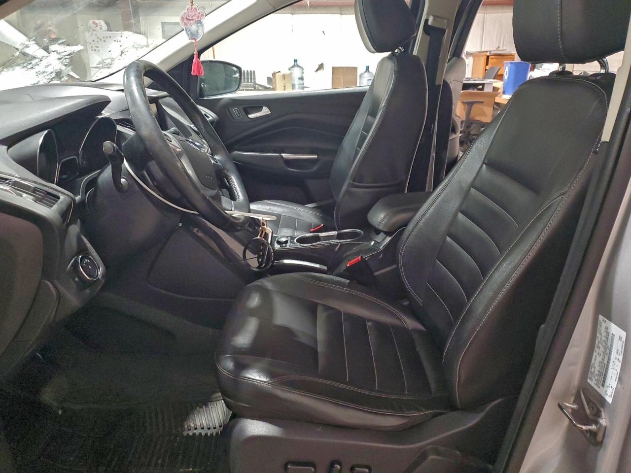 Ford Escape Titanium Image 5