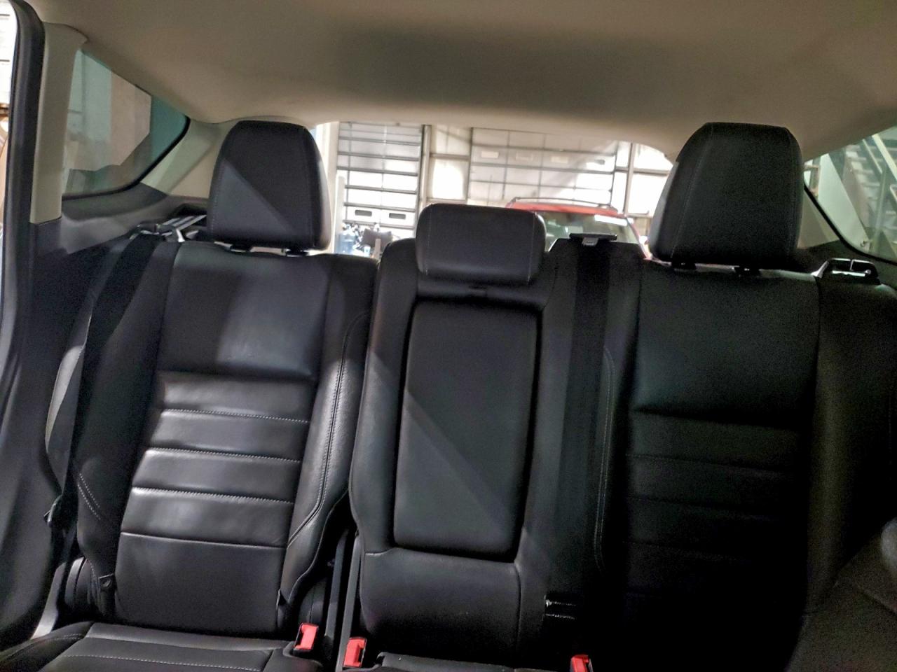 Ford Escape Titanium Image 6