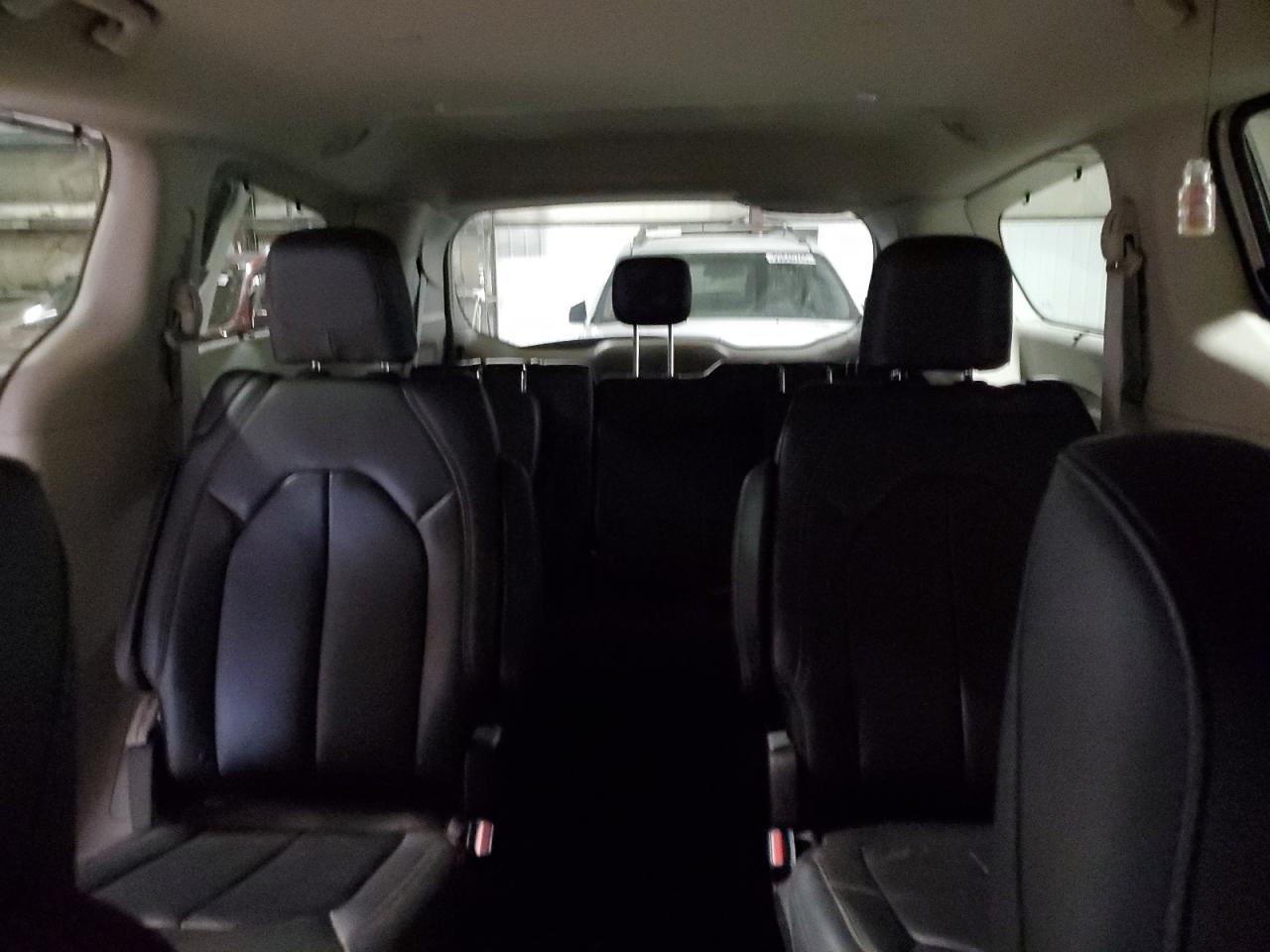 Chrysler Pacifica Touring L Plus Image 8