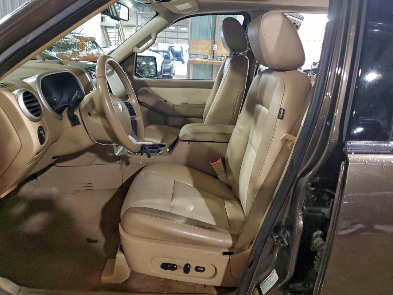 Mercury Mountainer Premier Image 10