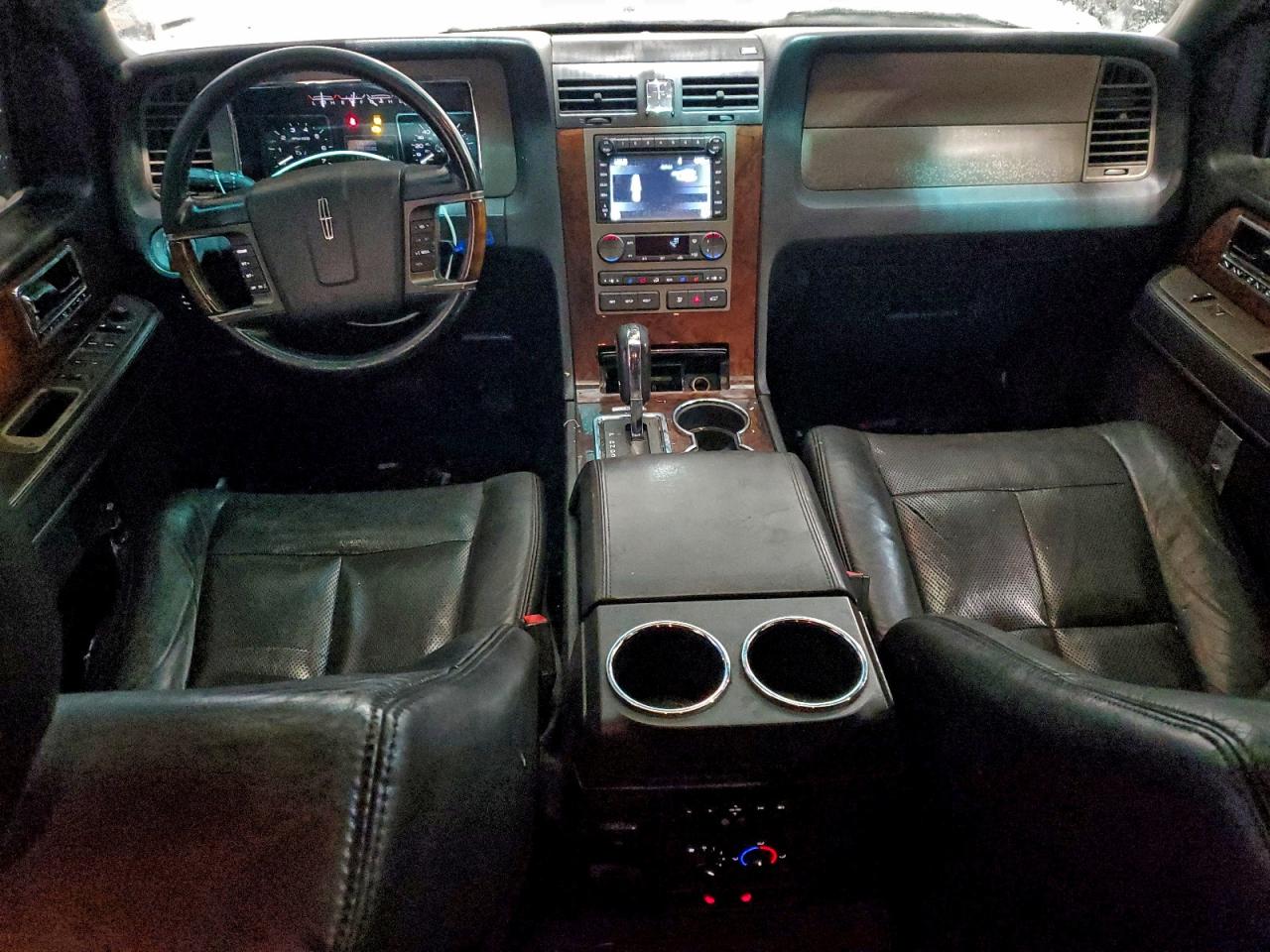 Lincoln Navigator L Image 3