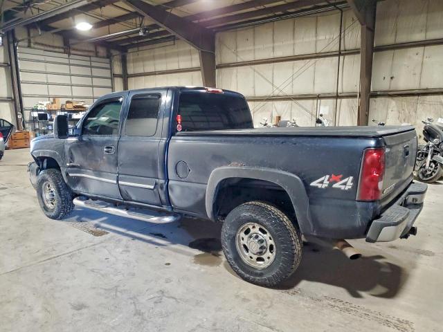 Chevrolet Silverado K2500 Heavy Duty Image 2