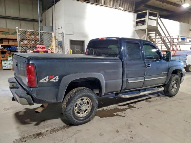 Chevrolet Silverado K2500 Heavy Duty Image 3