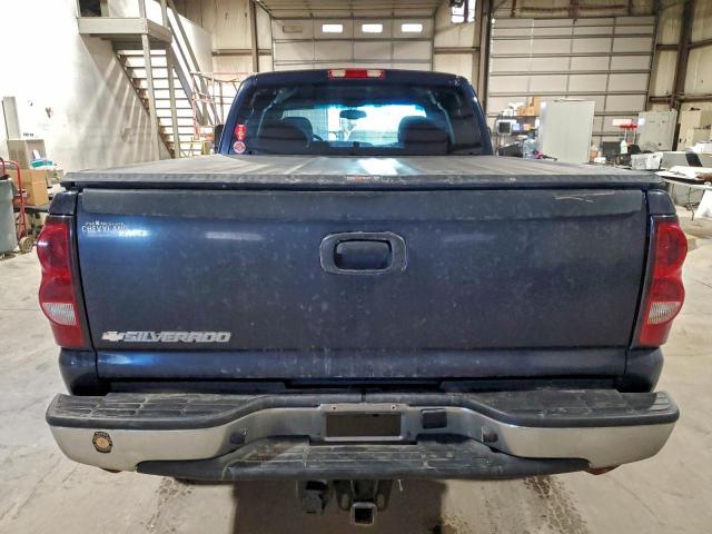 Chevrolet Silverado K2500 Heavy Duty Image 7