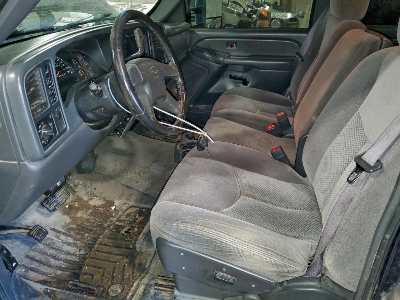 Chevrolet Silverado K2500 Heavy Duty Image 5