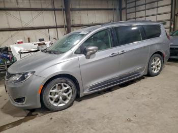  Salvage Chrysler Pacifica
