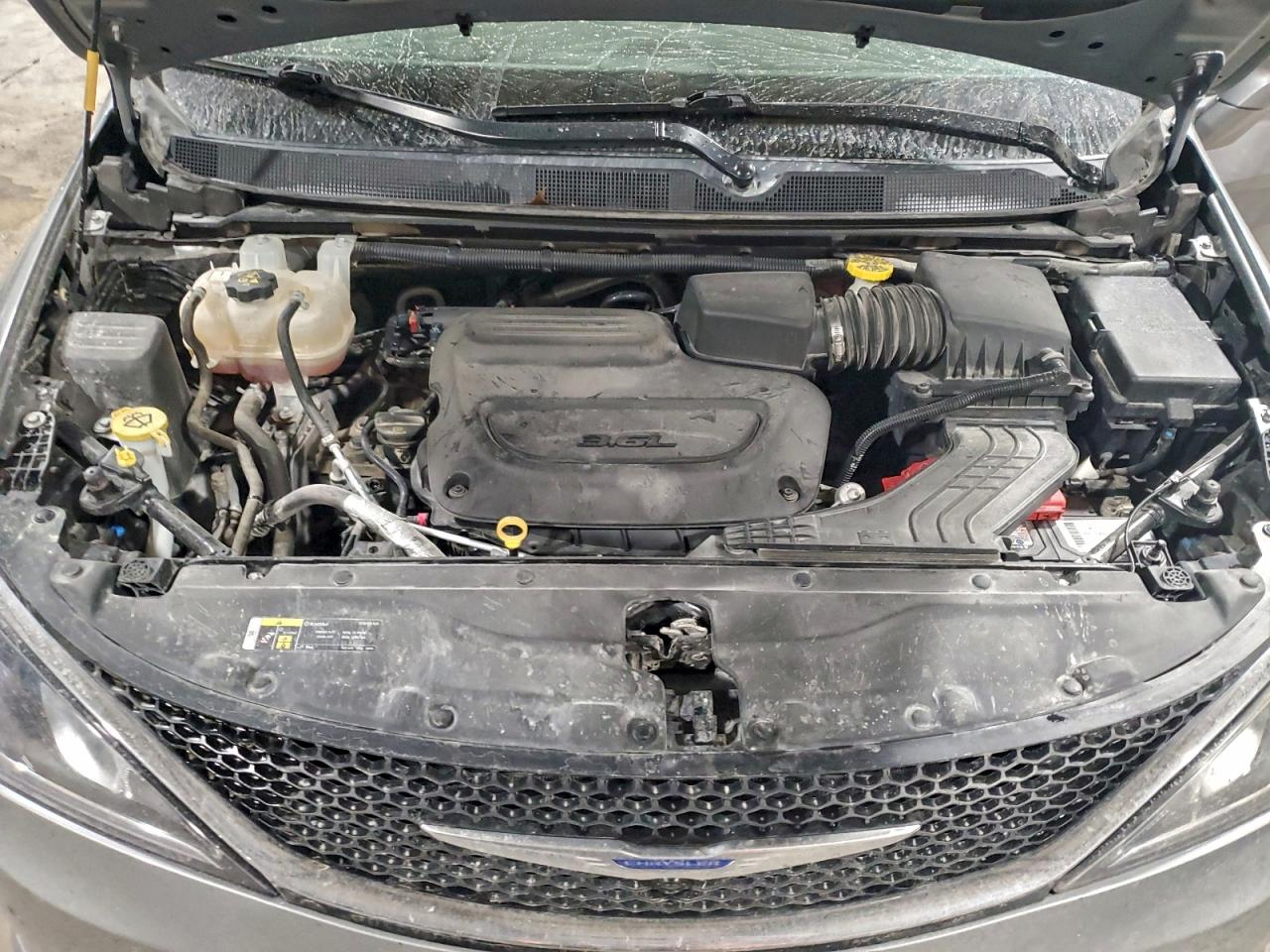 Chrysler Pacifica Touring L Plus Image 12