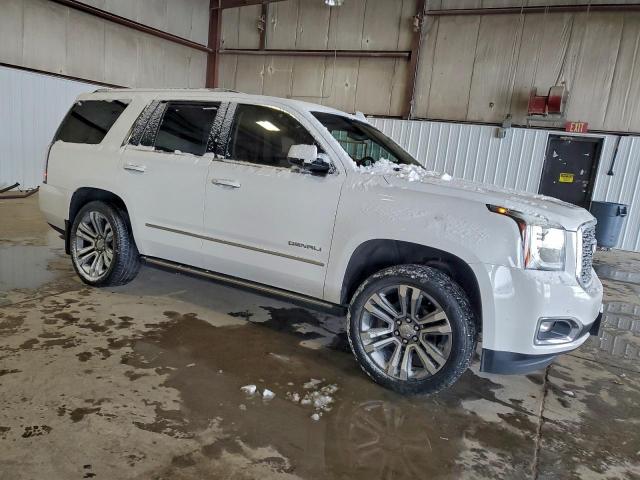GMC Yukon Denali Image 8