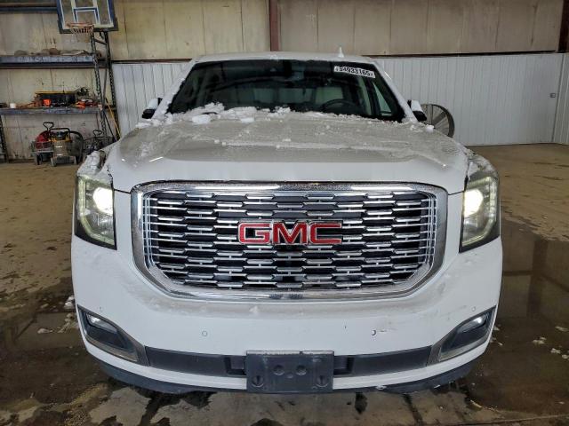 GMC Yukon Denali Image 4
